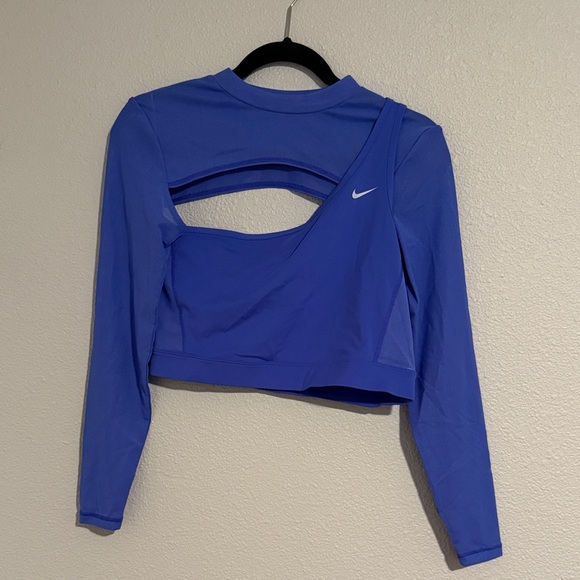Nike Women's Vibrant Blue Long Sleeve Crop Top - Picture 2 of 8